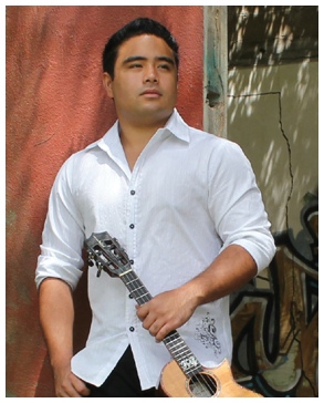 Kalei Gamiao - Press Photo 2 Ukulele Hawaii